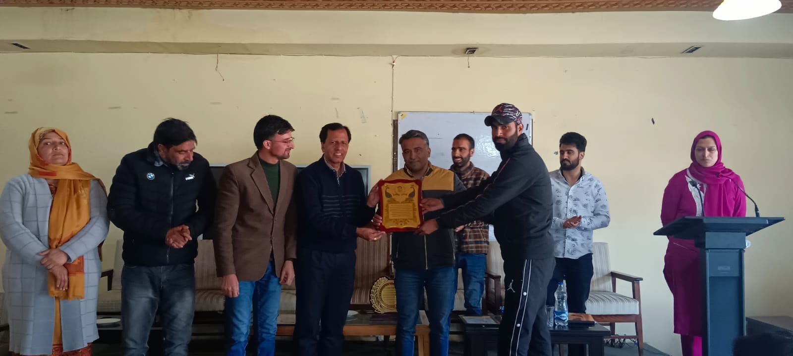 GDC Qazigund today organised a farewell function to honor the senior most Faculty member 